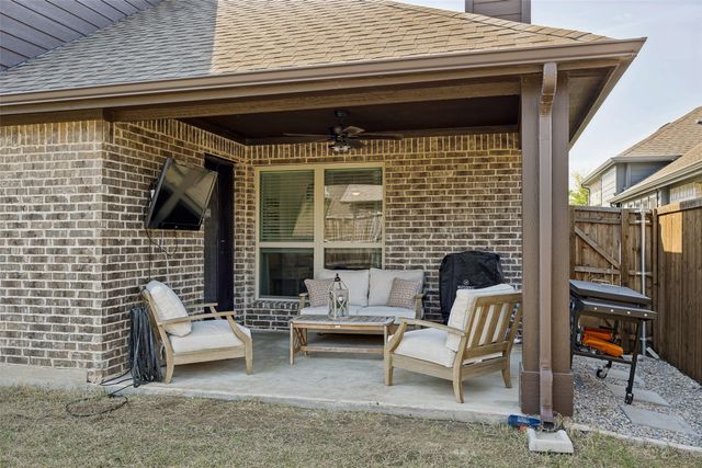 1317 Sumner Street, Aubrey, TX 76227