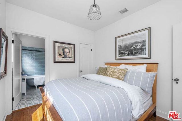 1117 S Manhattan Place, Los Angeles, CA 90019