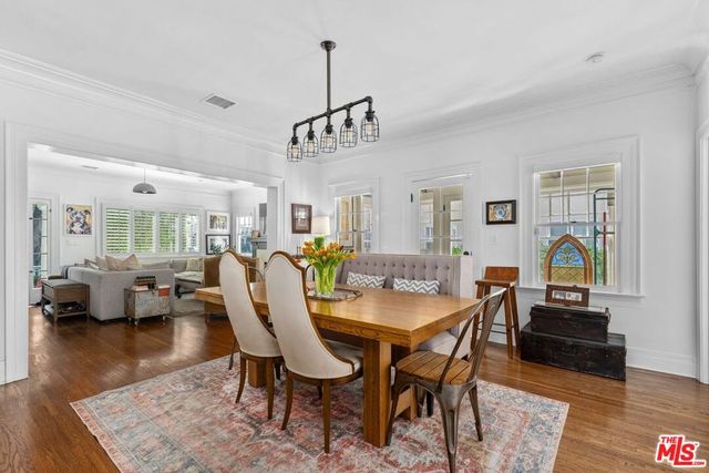 1117 S Manhattan Place, Los Angeles, CA 90019