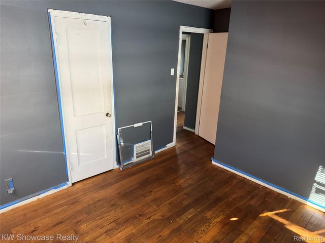 12087 Heyden Street, Detroit, MI 48228