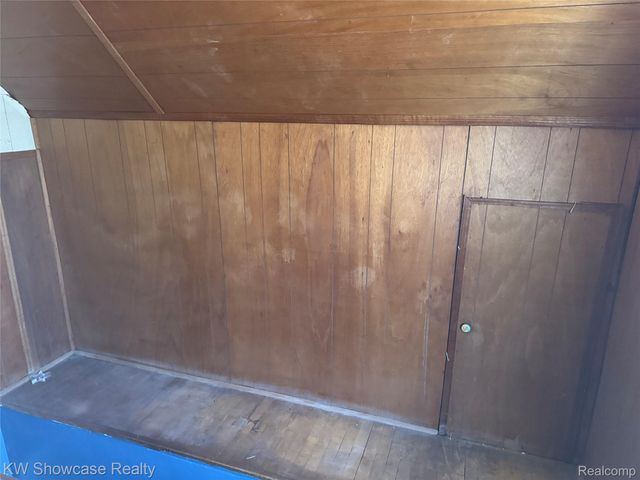 12087 Heyden Street, Detroit, MI 48228