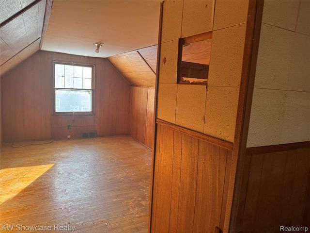 12087 Heyden Street, Detroit, MI 48228