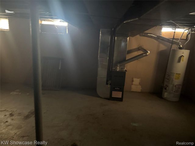 12087 Heyden Street, Detroit, MI 48228