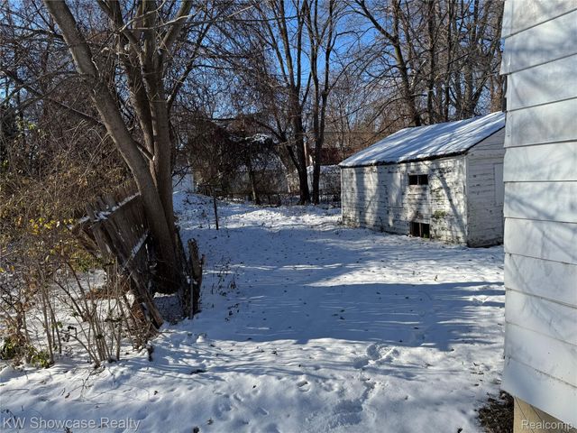 12087 Heyden Street, Detroit, MI 48228