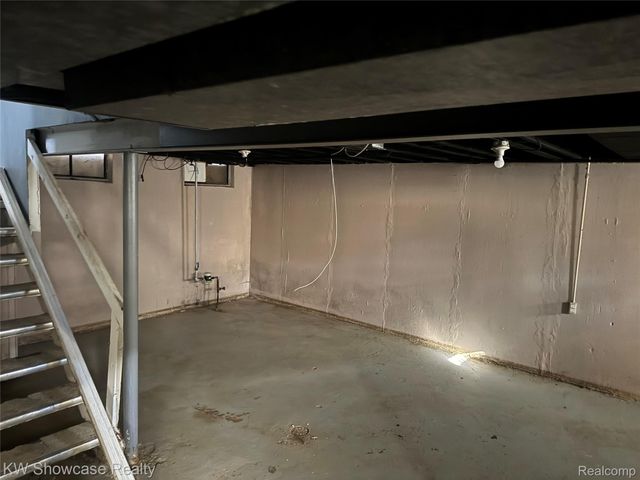 12087 Heyden Street, Detroit, MI 48228