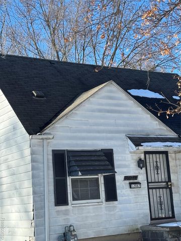 12087 Heyden Street, Detroit, MI 48228