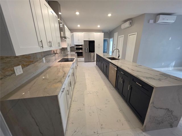 1911 W AMELIA STREET, Orlando, FL 32805