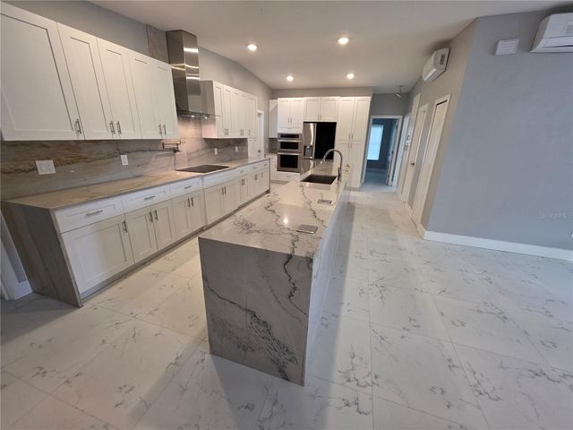 1911 W AMELIA STREET, Orlando, FL 32805