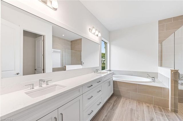 8786 Saint Lucia DR, Naples, FL 34114