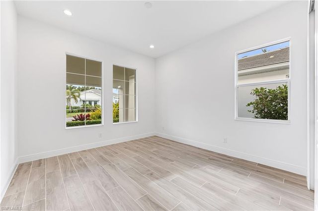 8786 Saint Lucia DR, Naples, FL 34114