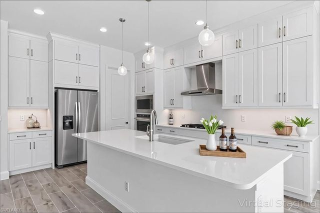 8786 Saint Lucia DR, Naples, FL 34114