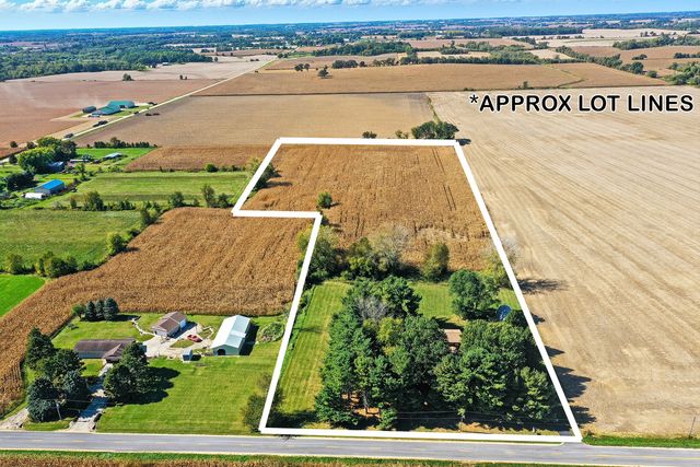 15758 County Line Road, Capron, IL 61012