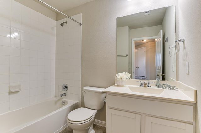 320 Craters Of The Moon BLVD, Pflugerville, TX 78660