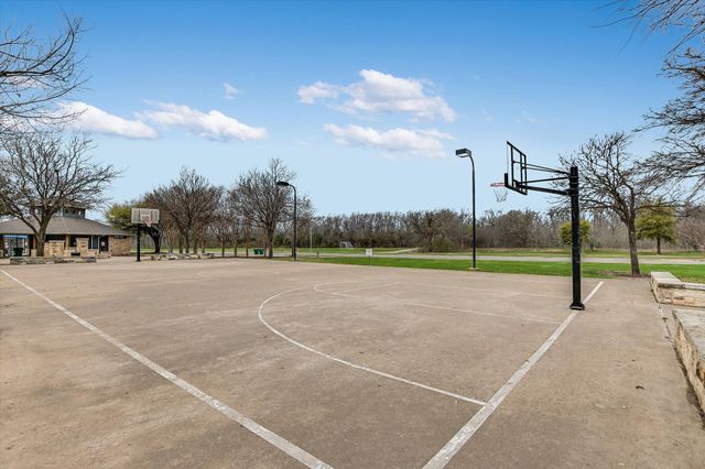 320 Craters Of The Moon BLVD, Pflugerville, TX 78660