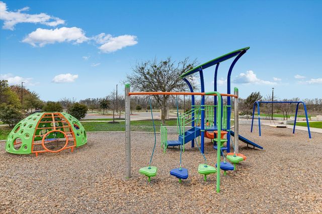 320 Craters Of The Moon BLVD, Pflugerville, TX 78660