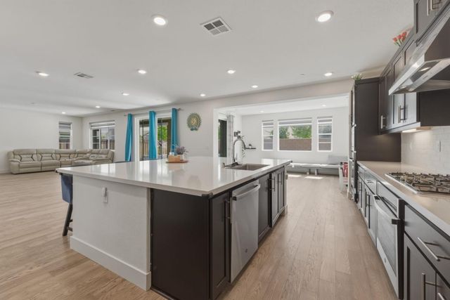 3086 Leeds Lane, Tracy, CA 95377
