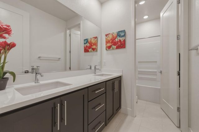3086 Leeds Lane, Tracy, CA 95377