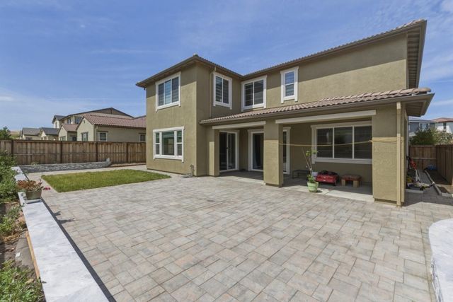 3086 Leeds Lane, Tracy, CA 95377