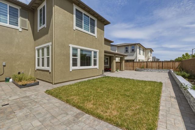 3086 Leeds Lane, Tracy, CA 95377