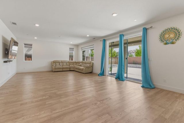 3086 Leeds Lane, Tracy, CA 95377
