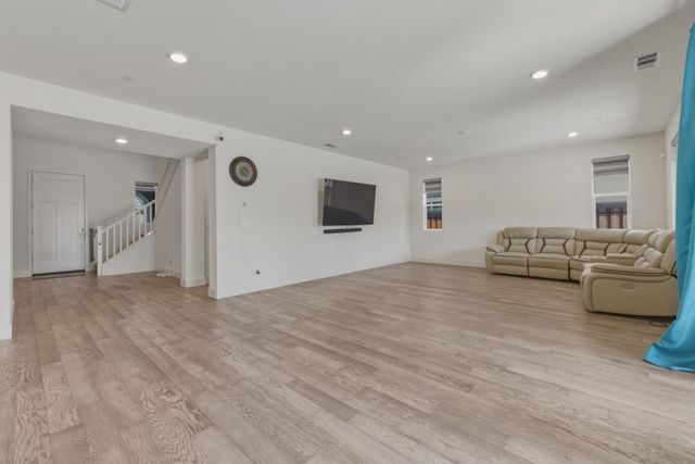 3086 Leeds Lane, Tracy, CA 95377