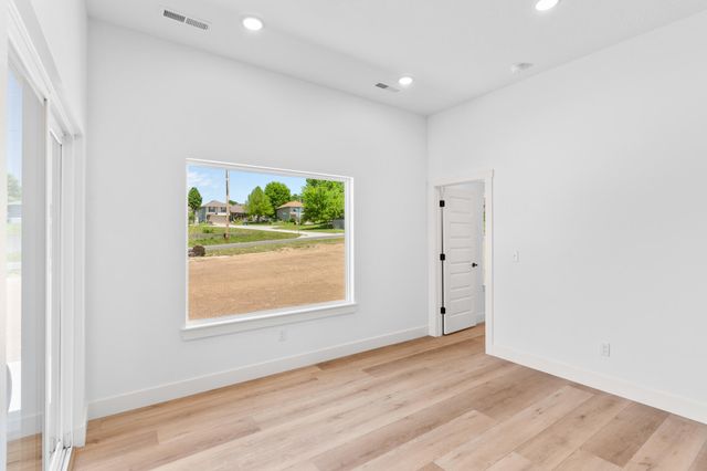 2051 E Will St., Republic, MO 65738