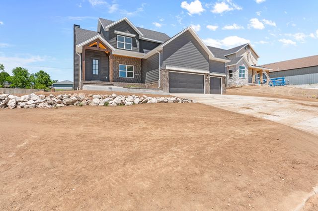 2051 E Will St., Republic, MO 65738