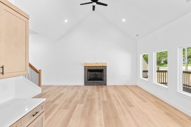 2051 E Will St., Republic, MO 65738