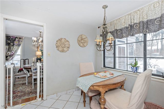 19850 Fairmount Boulevard, Shaker Heights, OH 44118