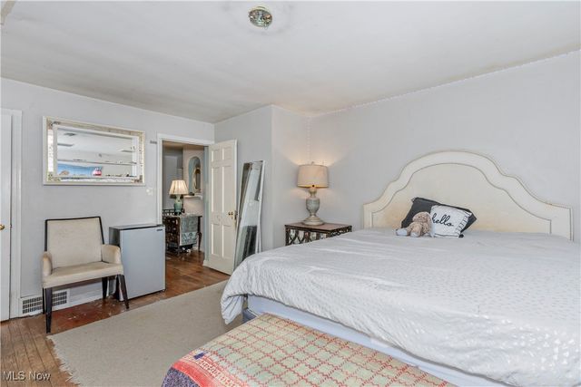 19850 Fairmount Boulevard, Shaker Heights, OH 44118