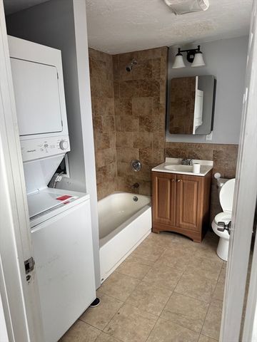 34 Irving St 2, Worcester, MA 01609