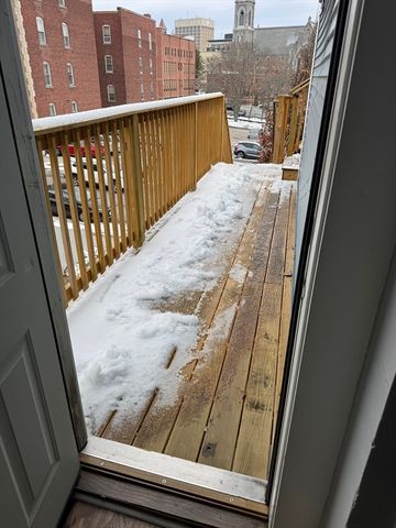 34 Irving St 2, Worcester, MA 01609