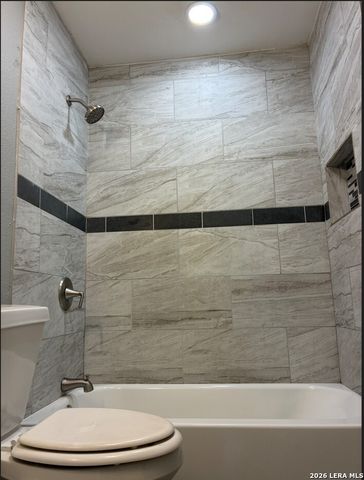 8711 PORT OF CALL DR, San Antonio, TX 78242