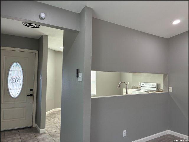 8711 PORT OF CALL DR, San Antonio, TX 78242