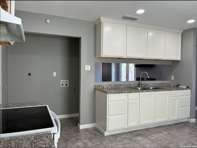 8711 PORT OF CALL DR, San Antonio, TX 78242