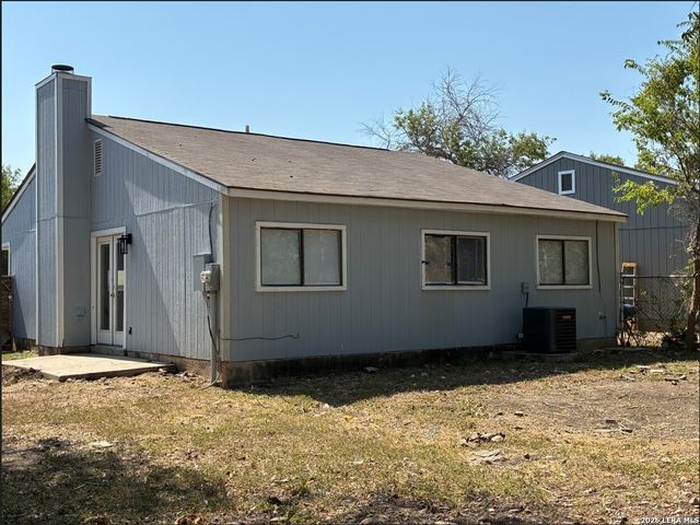 8711 PORT OF CALL DR, San Antonio, TX 78242