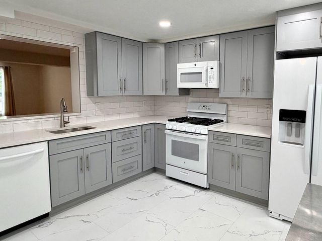 6812 ERICKA AVE, Alexandria, VA 22310