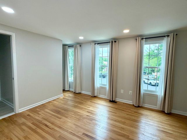 6812 ERICKA AVE, Alexandria, VA 22310