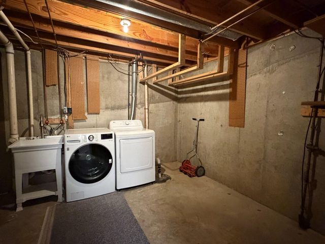 6812 ERICKA AVE, Alexandria, VA 22310