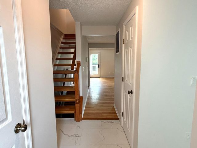 6812 ERICKA AVE, Alexandria, VA 22310