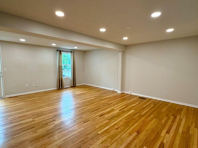 6812 ERICKA AVE, Alexandria, VA 22310