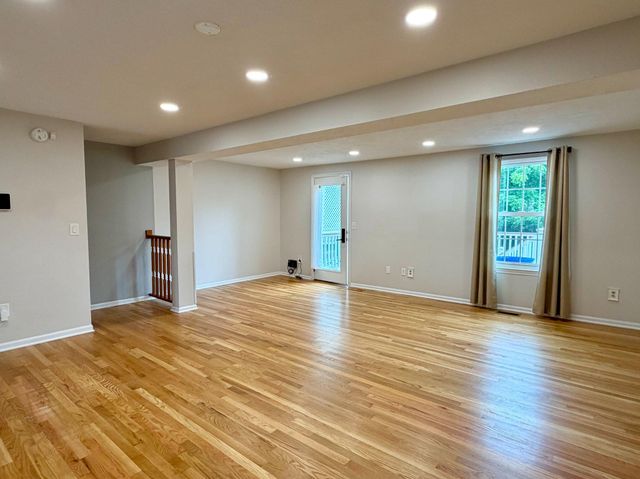 6812 ERICKA AVE, Alexandria, VA 22310