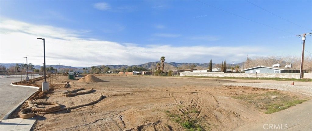 1224 E Avenue Q13, Palmdale, CA 93550