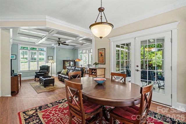 162 Twin Lakes Drive, Statesville, NC 28625