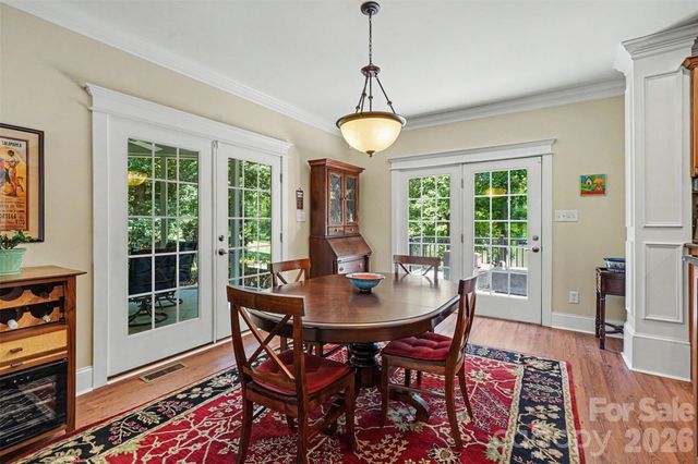 162 Twin Lakes Drive, Statesville, NC 28625