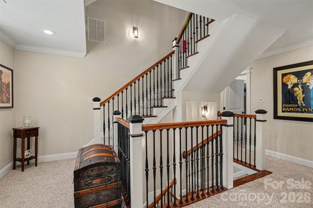 162 Twin Lakes Drive, Statesville, NC 28625