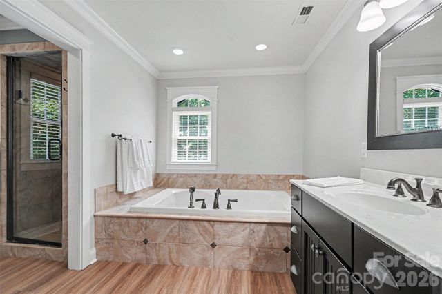 162 Twin Lakes Drive, Statesville, NC 28625