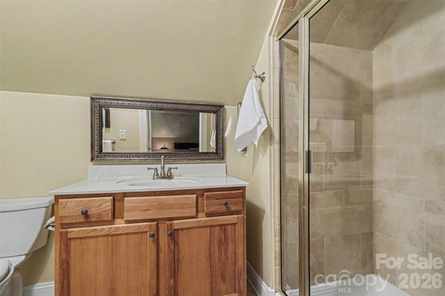 162 Twin Lakes Drive, Statesville, NC 28625