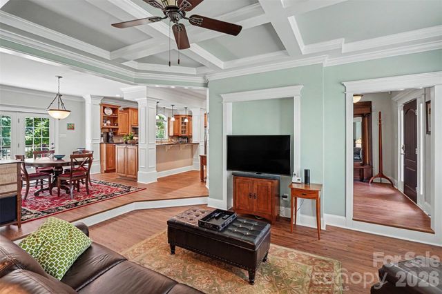 162 Twin Lakes Drive, Statesville, NC 28625