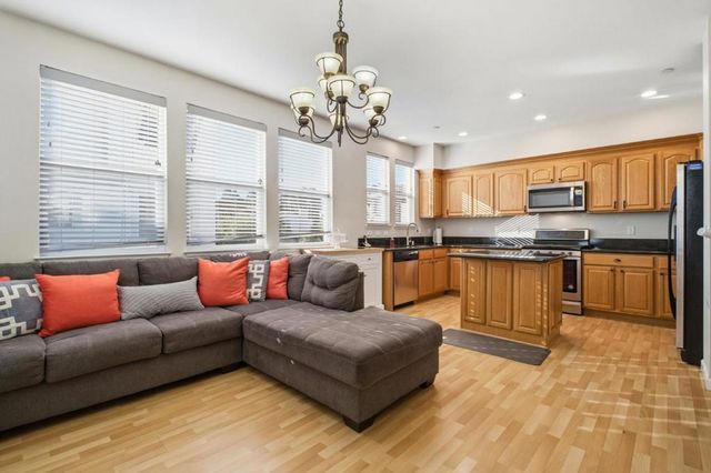 26983 Hayward Boulevard, Hayward, CA 94542